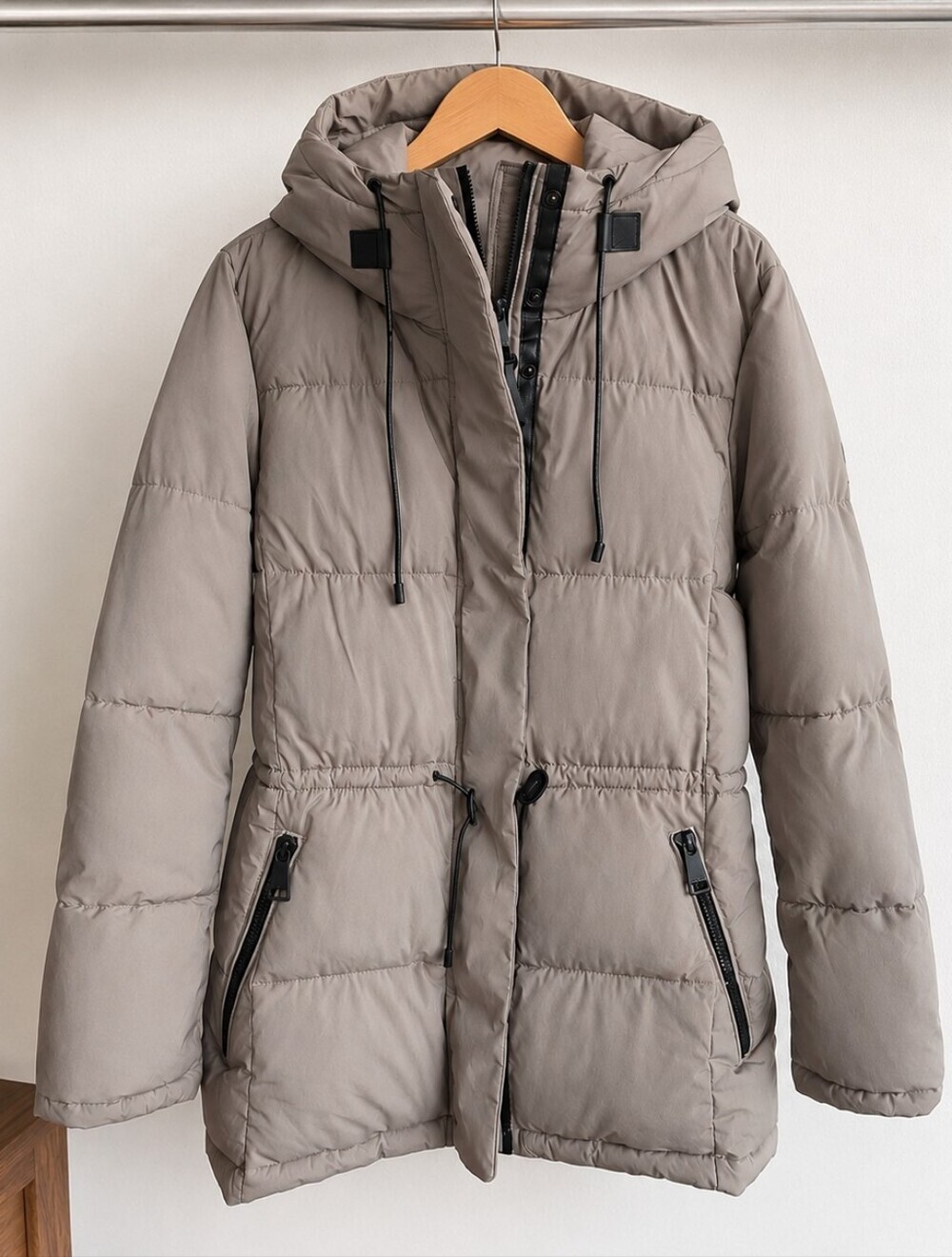 DKNY Taupe Hooded Puffer Jacket Coat Medium | Adjustable Waist Winter Parka